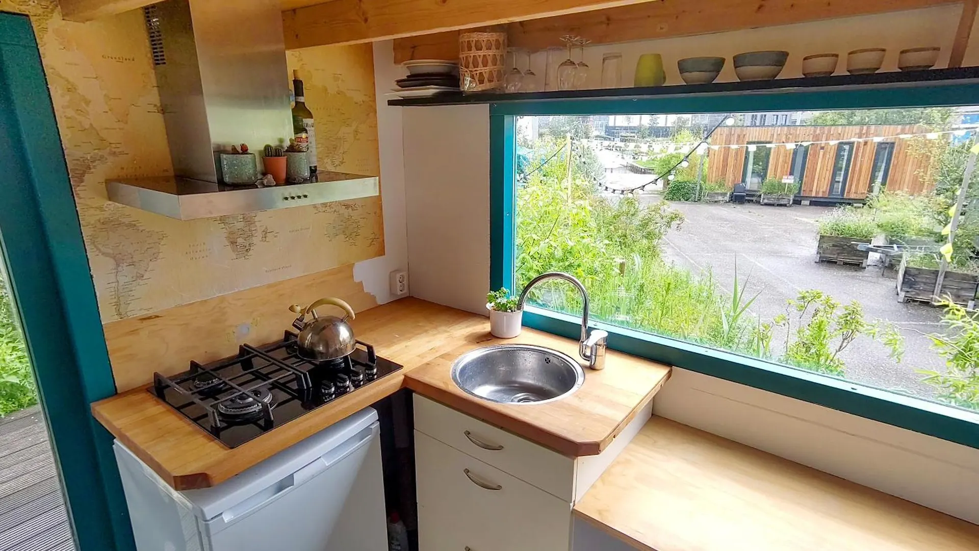 Campsite De Buitenkans Urban Camping - Unique Cabins Rotterdam Netherlands