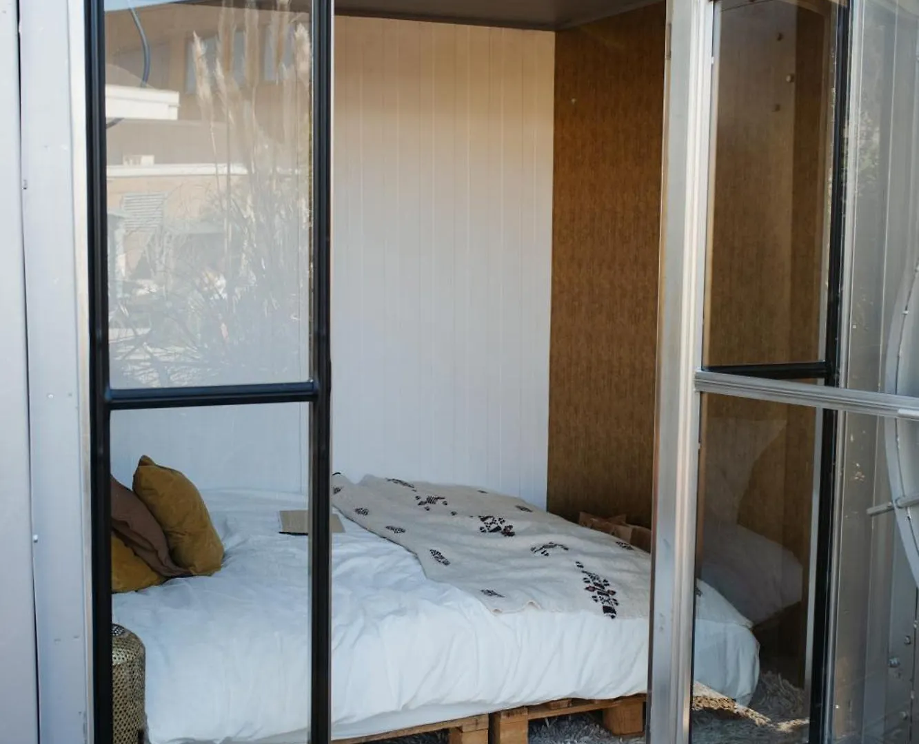 De Buitenkans Urban Camping - Unique Cabins Rotterdam