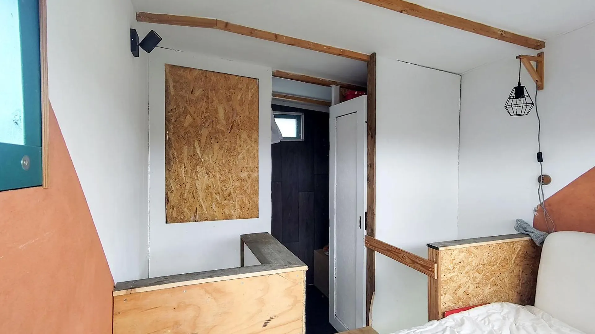 De Buitenkans Unique Cabins - Urban Camping Rotterdam 0*,  Netherlands