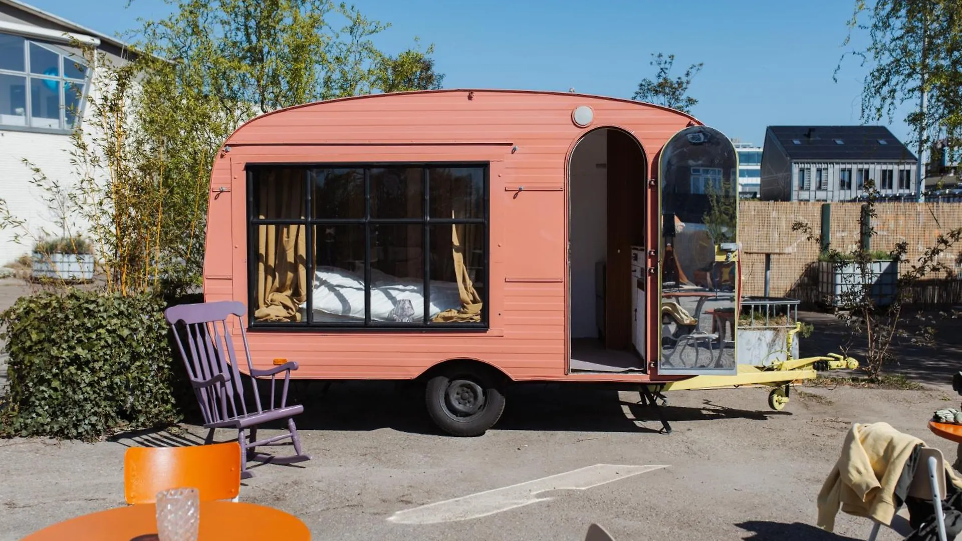 Campsite De Buitenkans Unique Cabins - Urban Camping Rotterdam